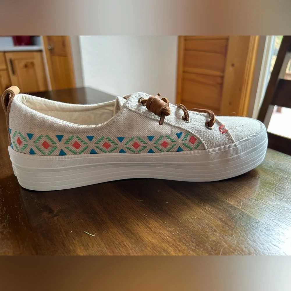 Sperry crest vibe canvas shoes - Picture 3 of 8